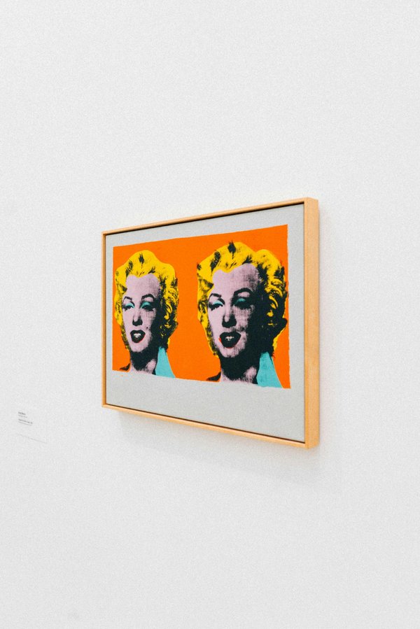 Réinventer son intérieur avec un tableau pop art : l'expression audacieuse de la décoration murale